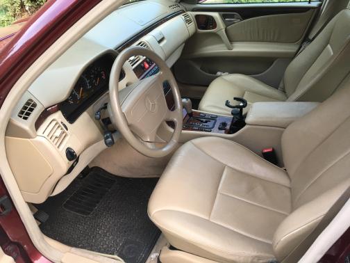 Photo 6 of 6 of 1999 Mercedes-Benz E-Class E430